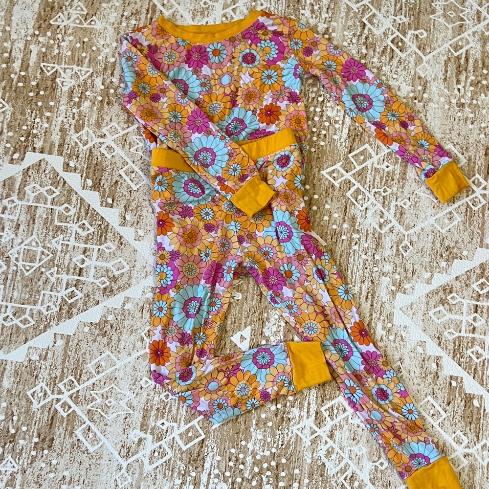Gently Used Toast + Jams Blossoms Two Piece -2T